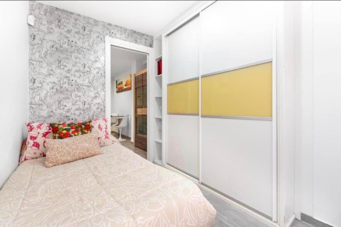 Vialia Apartamentos Suites Málaga Exterior foto