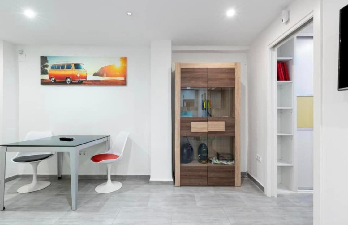 Vialia Apartamentos Suites Málaga Exterior foto